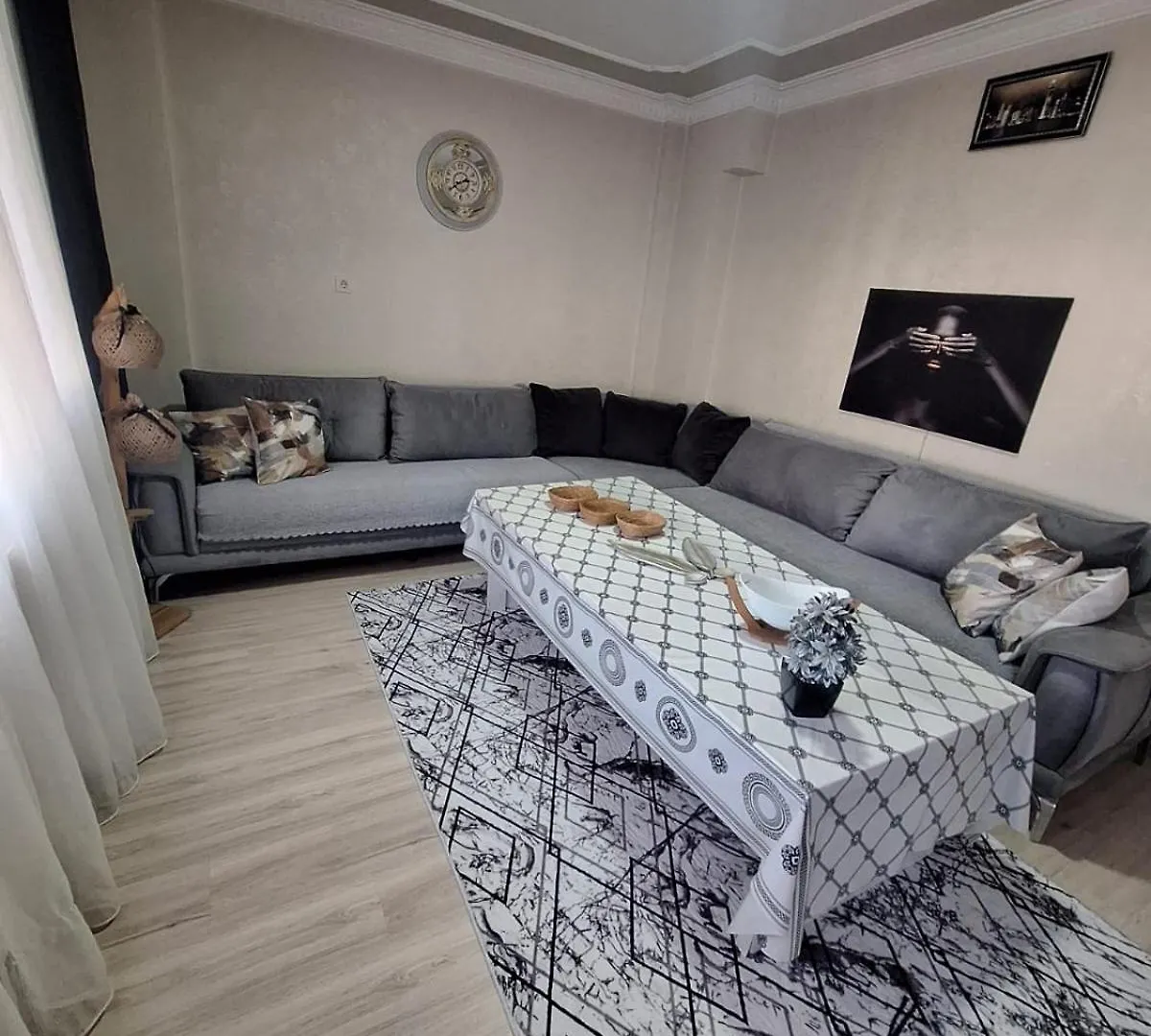 3Ege Ueniversitesine Ve Hastane Ye Cok Yakin Aile Icin Uygun Bornova Daire